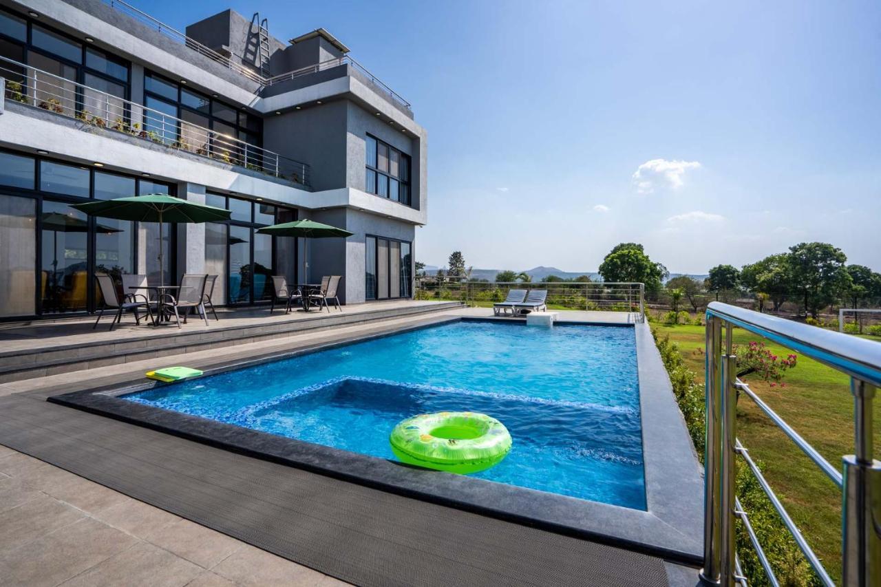 Casa Boho By Stayvista - Contemporary Design, Farm-View, Swimming Pool & Indoor Games For A Chic Retreat Насик Экстерьер фото